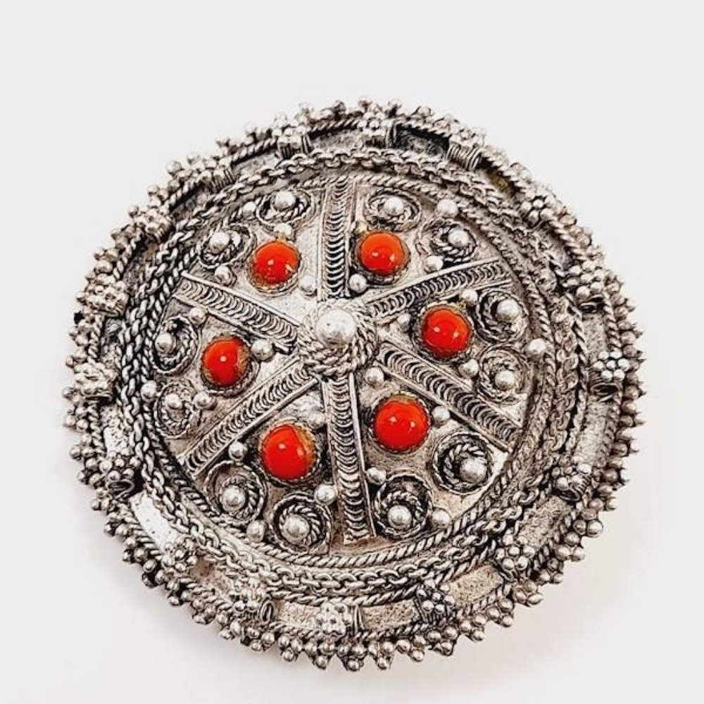 VINTAGE CORAL STERLING SILVER PENDANT NECKLACE ORNATE ETHNIC FILIGREE RaRE